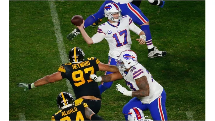 Josh Allen vs the Steelers. (Getty)