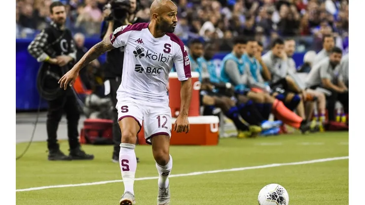 Ricardo Blanco of Deportivo Saprissa controls de ball (Getty).