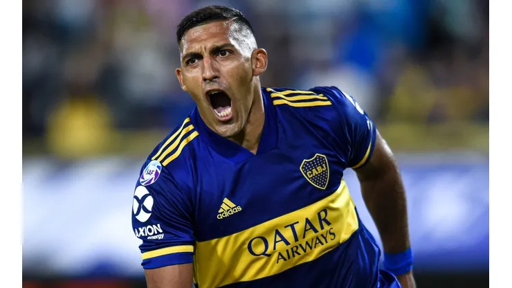 Ramón 'Wanchope' Ábila of Boca Juniors celebrates after scoring a goal (Getty).
