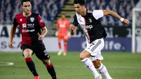 Juventus forward Cristiano Ronaldo (right) in action during the Serie A match between Cagliari and Juventus. (Getty)