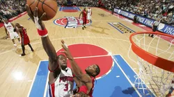 Ben Wallace scores over Udonis Haslem. (Getty)