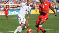 Clint Dempsey (left) fights for the ball during USA's 6-0 win over Cuba in 2015. (Getty)