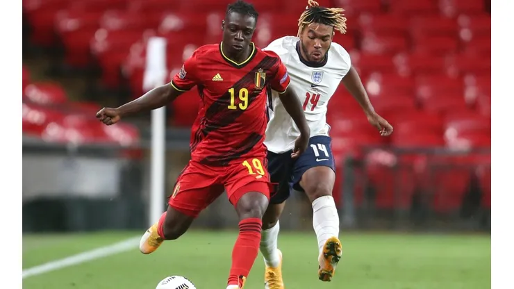 England's Reece James (right) and Belgiums Jeremy Doku (left). (Getty)