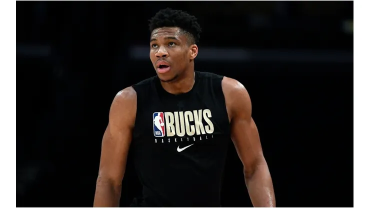 Giannis can sign the largest contract in NBA history. (Getty)