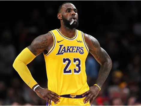 Angry LeBron James blasts fans for storming the field in Notre Dame vs. Clemson