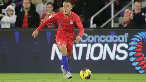 Dest will wear the number 2 shirt at Barcelona. (Getty)