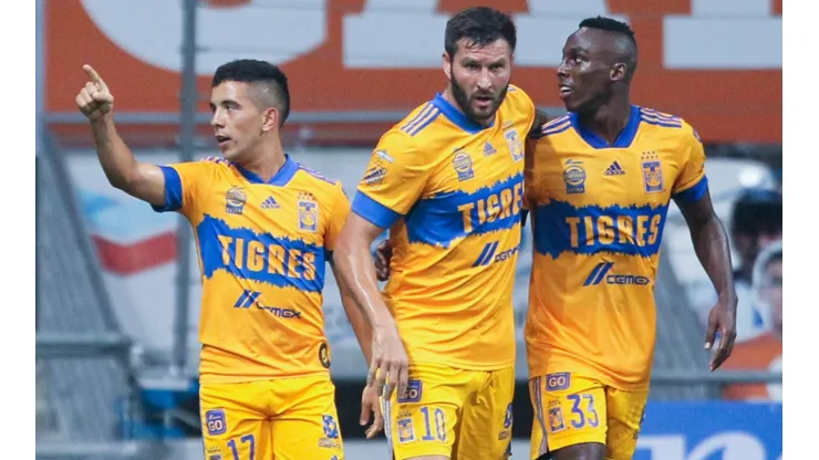 Tigres players celebrate against Monterrey (Getty).