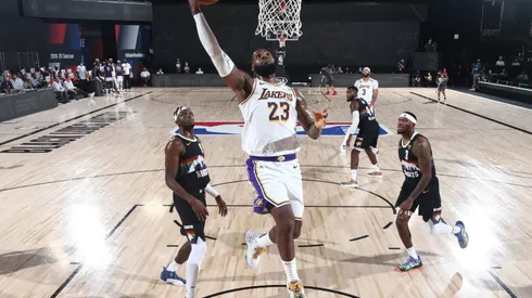 Denver Nuggets vs Los Angeles Lakers: LeBron James driving up for a layup. (Getty)