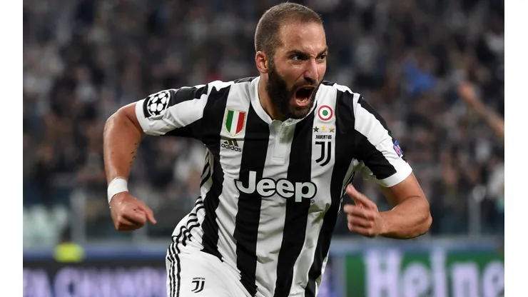 Gonzalo Higuain celebrates his goal for Juventus. (Getty)