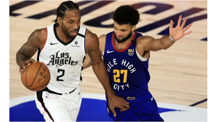 Jamal Murray guarding Kawhi Leonard. (Getty)
