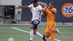 Franco Jara of FC Dallas and Darwin Ceren of Houston Dynamo. (Getty)