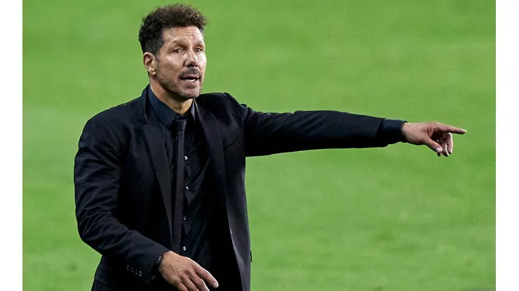 Diego Simeone of Atletico Madrid advising his team. (Getty)