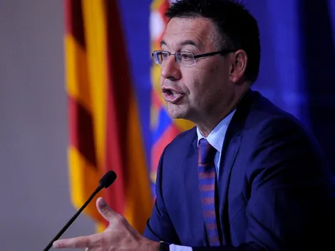 Bartomeu reappears to say goodbye to another Barcelona star in the middle of the Messi saga