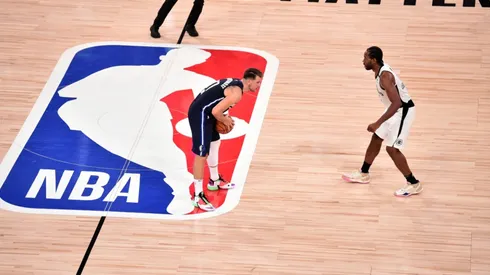 Kawhi Leonard guarding Luka Doncic. (Getty)