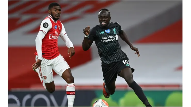 Ainsley Maitland-Niles of Arsenal chasing down Sadio Mané. (Getty)
