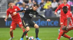 Brenden Aaronson of Philadelphia Union fighting through the NY Red Bulls defense. (Getty)