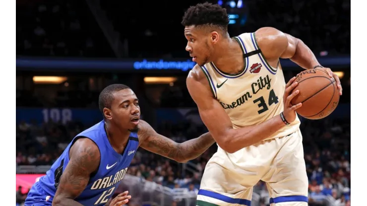 Gary Clark guarding Giannis Antetokounmpo. (Getty)