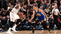 Stephen Curry guarding LeBron James in the 2016 NBA Finals. (Getty)