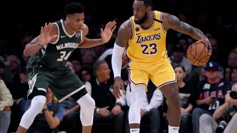 Giannis Antetokounmpo & LeBron James. (Getty)