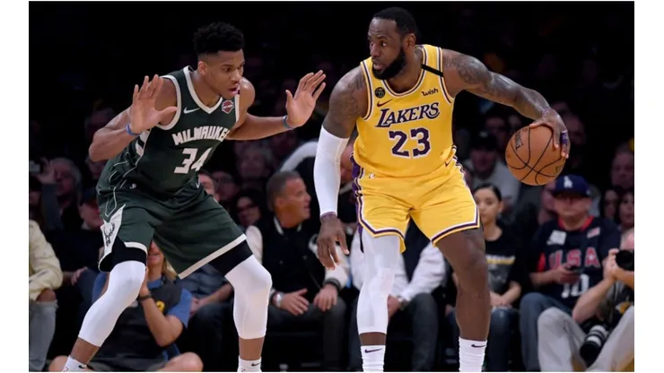 Giannis Antetokounmpo & LeBron James. (Getty)