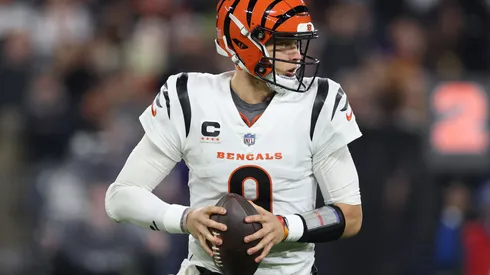 Joe Burrow #9 of the Cincinnati Bengals looks to pass against the Baltimore Ravens during the second quarter of the game at M&T Bank Stadium on November 16, 2023 in Baltimore, Maryland.
