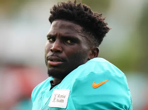 Dolphins HC Mike McDaniel reveals latest update on Tyreek Hill's surgery