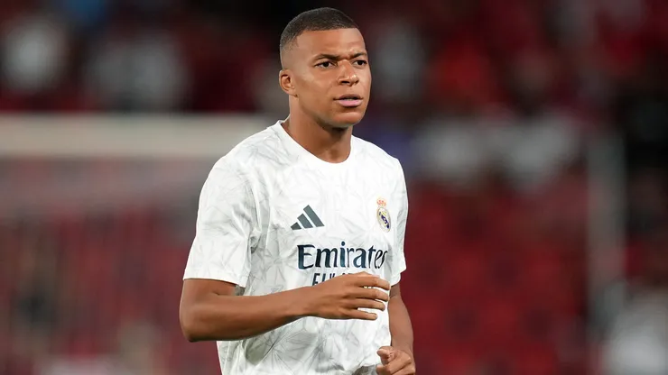 Kylian Mbappe of Real Madrid looks on during the warm up prior to the La Liga match between RCD Mallorca and Real Madrid