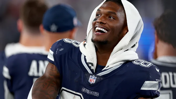 CeeDee Lamb #88 of the Dallas Cowboys celebrates after defeating the New York Giants in the game at MetLife Stadium on September 26, 2022 in East Rutherford, New Jersey.
