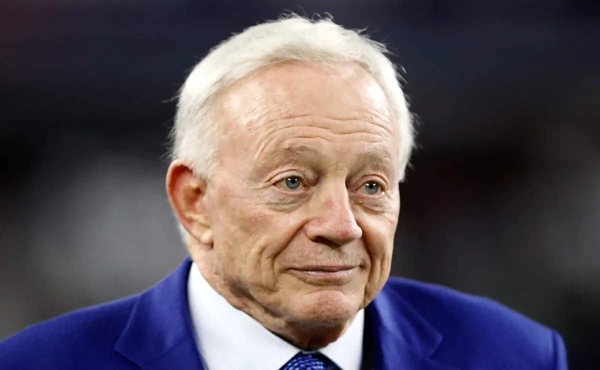 Jerry Jones has Plan B if Dak Prescott doesn't sign contract extension ...
