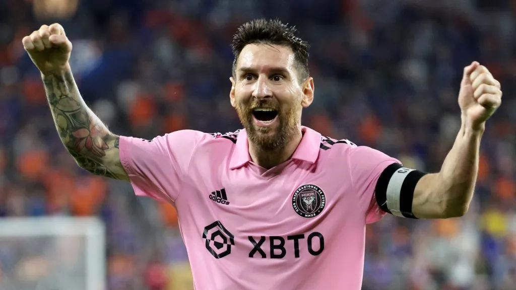 Lionel Messi Celebrating