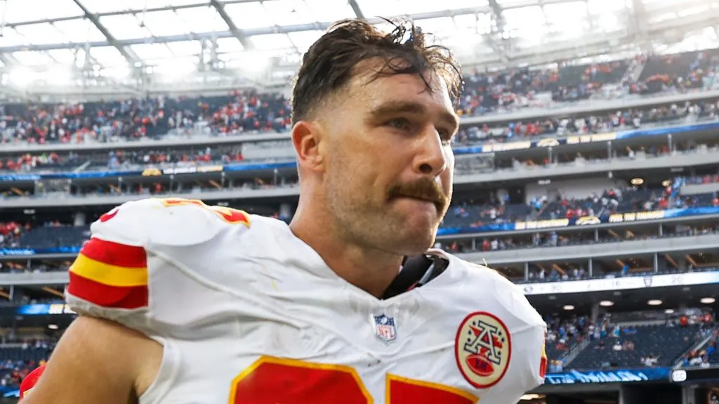 Travis Kelce #87 of the Kansas City Chiefs heads to the locker room after defeating the Los Angeles Chargers 17-10 at SoFi Stadium on September 29, 2024 in Inglewood, California.