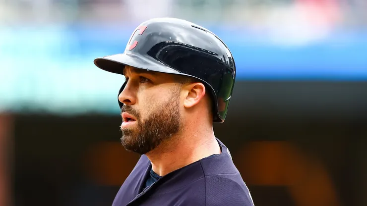 Jason Kipnis #22 of the Cleveland Indians takes a lead from first base in the sixth inning against the Minnesota Twins during the game at Target Field on September 08, 2019 in Minneapolis, Minnesota.