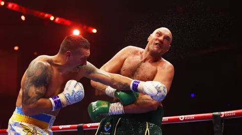 Oleksandr Usyk punches Tyson Fury during the IBF, WBA, WBC, WBO and Undisputed Heavyweight titles' fight between Tyson Fury and Oleksandr Usyk at Kingdom Arena on May 18, 2024 in Riyadh, Saudi Arabia. (Photo by Richard Pelham/Getty Images)