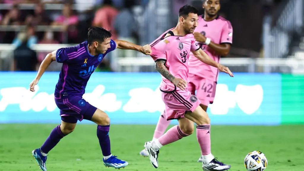 Lionel Messi #10 of Inter Miami controls the ball against Brandt Bronico #13 of Charlotte FC during the first half of the game at Chase Stadium on September 28, 2024 in Fort Lauderdale, Florida.