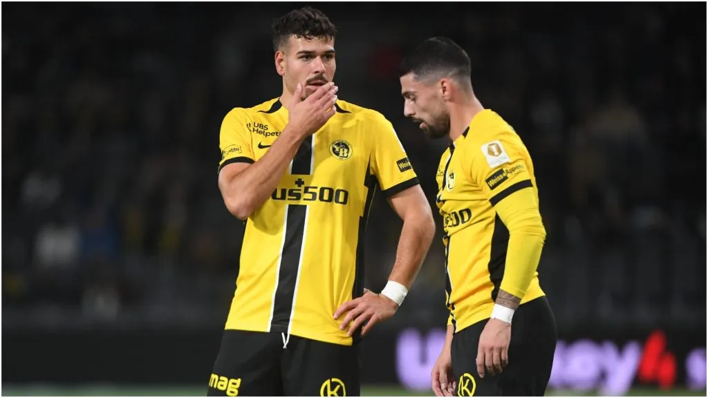 Filip Ugrinic of Young Boys in conversation with Kastriot Imeri – IMAGO / justpictures.ch