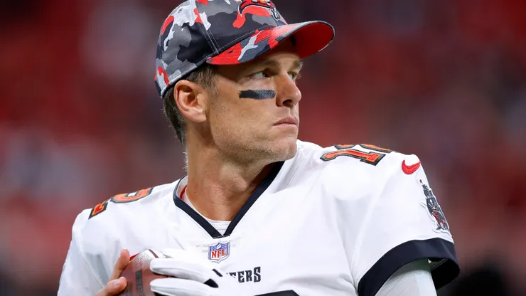 Tom Brady #12 of the Tampa Bay Buccaneers warms-up prior to the game against the Atlanta Falcons at Mercedes-Benz Stadium on January 08, 2023 in Atlanta, Georgia.