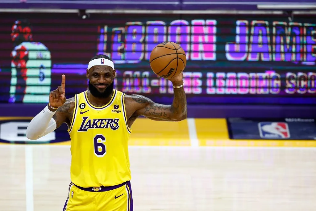 LeBron James #6 of the Los Angeles Lakers addresses the crowd after scoring to pass Kareem Abdul-Jabbar to become the NBA’s all-time leading scorer. Ronald Martinez/Getty Images