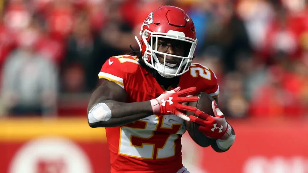 Kareem Hunt #27 of the Kansas City Chiefs carries the ball during the game against the Arizona Cardinals at Arrowhead Stadium on November 11, 2018 in Kansas City, Missouri.