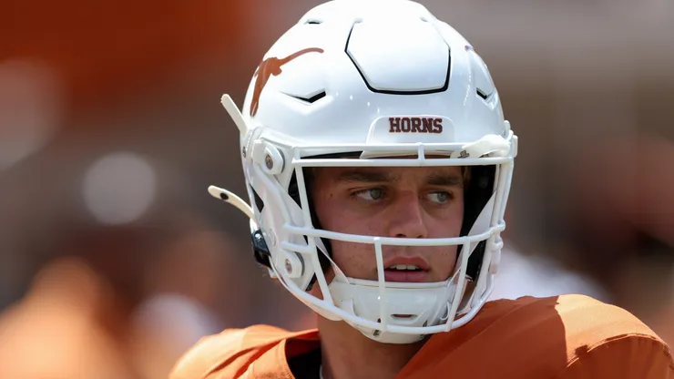 Arch Manning #16 of the Texas Longhorns throws a pass before the game against the Colorado State Rams at Darrell K Royal-Texas Memorial Stadium on August 31, 2024 in Austin, Texas.