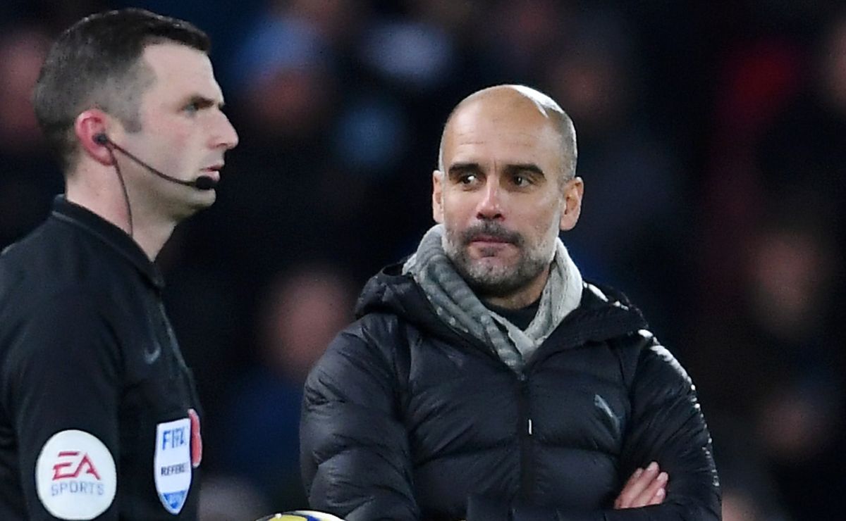Pep Guardiola issues strong warning to Premier League referees after ...