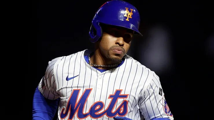 : Francisco Lindor #12 of the New York Mets runs the bases after his third inning two run home run against the Boston Red Sox at Citi Field.