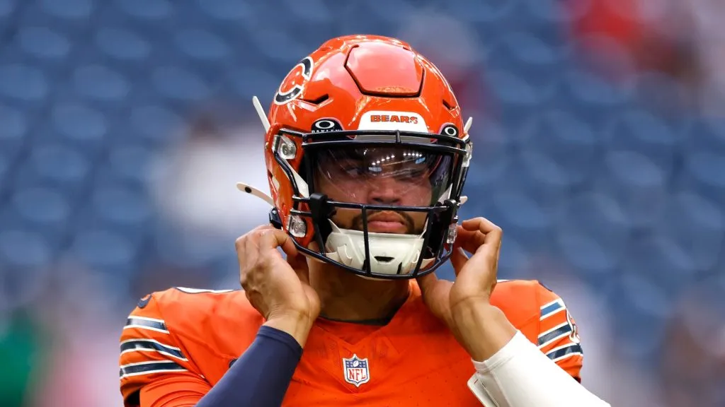 Caleb Williams #18 of the Chicago Bears looks on prior to a game against the Houston Texans at NRG Stadium on September 15, 2024 in Houston, Texas.