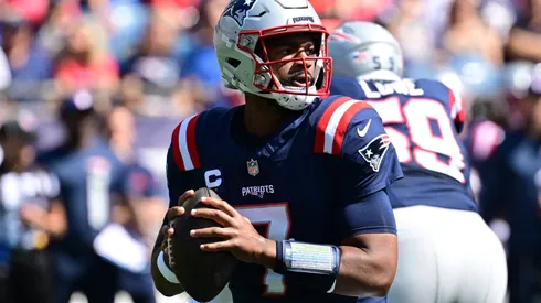 New England Patriots quarterback Jacoby Brissett (7) throws a pass against the Seattle Seahawks during the first half in Foxborough, Massachusetts.