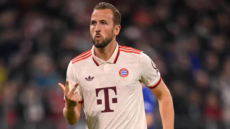 Harry Kane celebrates his third goal at Bayern Munich - Dinamo Zagreb
