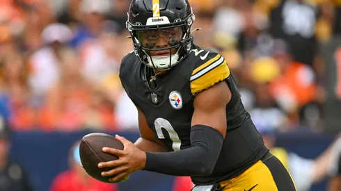 Pittsburgh quarterback Justin Fields (2) in action during a game between the Denver Broncos and the Pittsburgh Steelers at Empower Field at Mile High in Denver, CO on September 15, 2024.