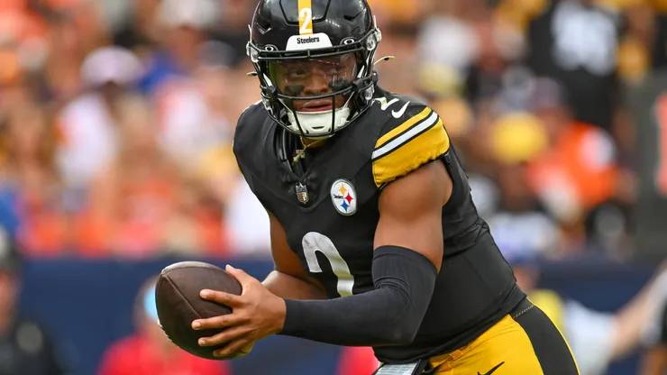 Pittsburgh quarterback Justin Fields (2) in action during a game between the Denver Broncos and the Pittsburgh Steelers at Empower Field at Mile High in Denver, CO on September 15, 2024.