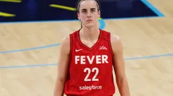 Indiana guard Caitlin Clark looks at the scoreboard during the WNBA, Basketball Damen, USA game between the Dallas Wings and the Indiana Fever played at College Park Center on Wednesday July 17, 2024.