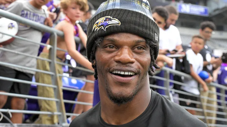 Baltimore Ravens quarterback Lamar Jackson (8) runs off the field after a selfie prior to the Philadelphia Eagles pre season game versus the Baltimore Ravens on August 9, 2024 at M&T Bank Stadium in Baltimore, MD.