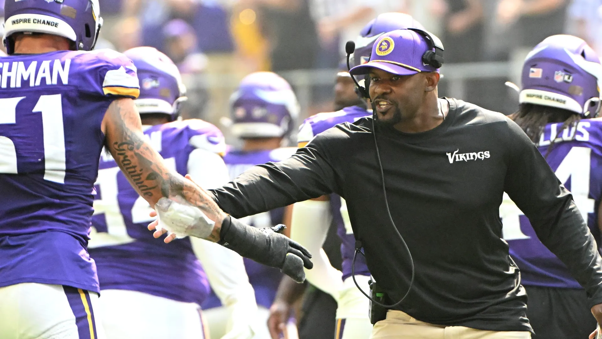 Defensive coordinator Brian Flores of the Minnesota Vikings