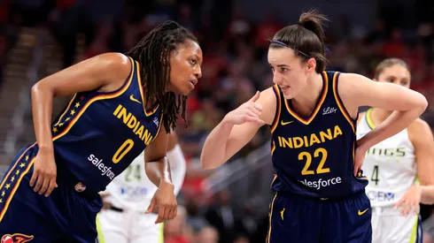 Kelsey Mitchell and Caitlin Clark during the Indiana Fever's game against Dallas Wings